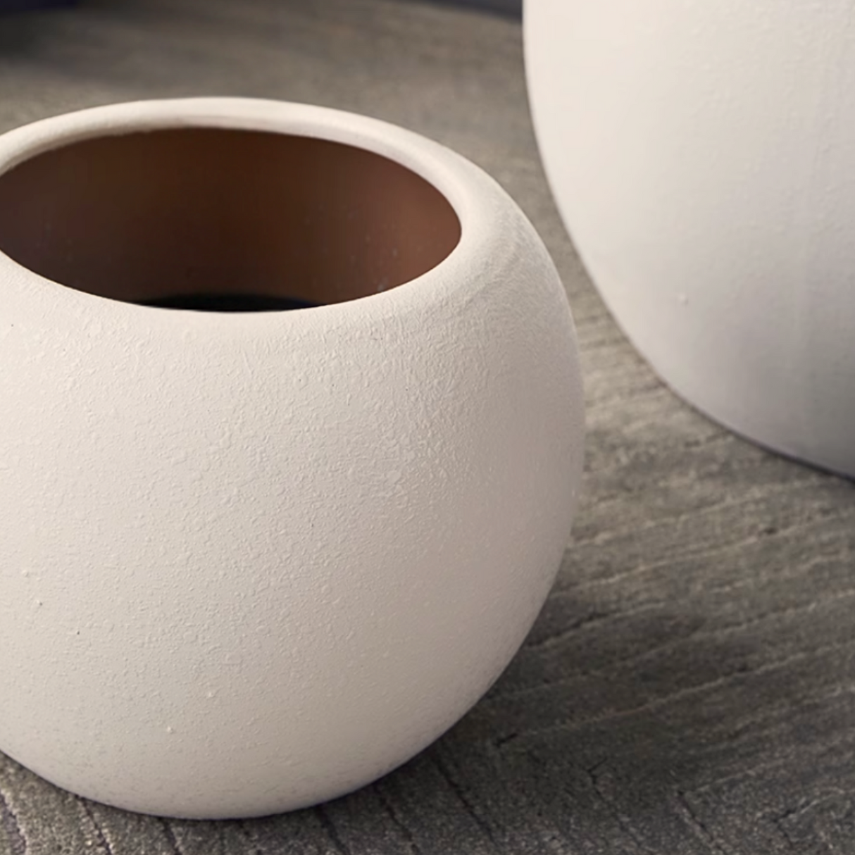 Cream Round Ceramic Pot