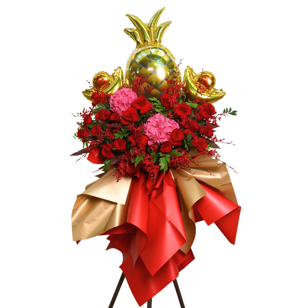 Bouquet of artificial garden roses.