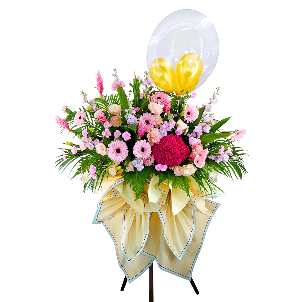 Yellow and pink flower bouquet with garden roses.
