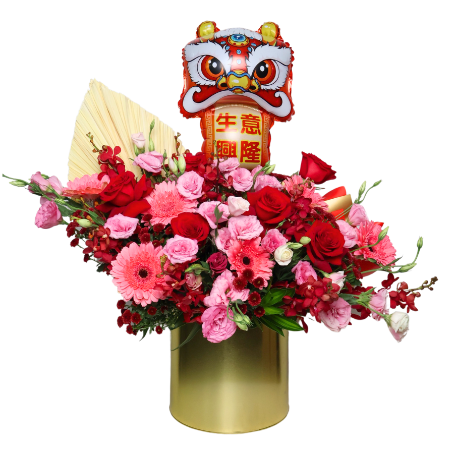 Pink flower bouquet in vase.