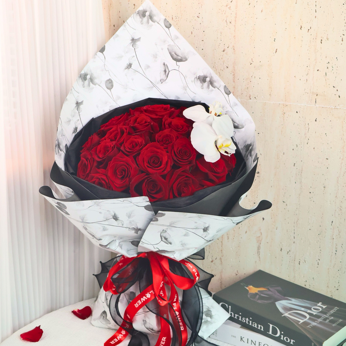 Halina (30 Roses) - Luxe Giant Bouquet