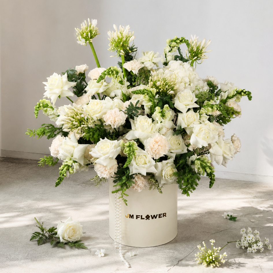 Noelle (Roses, Hydrangeas) - Reflexed Rose Luxe Flower Box