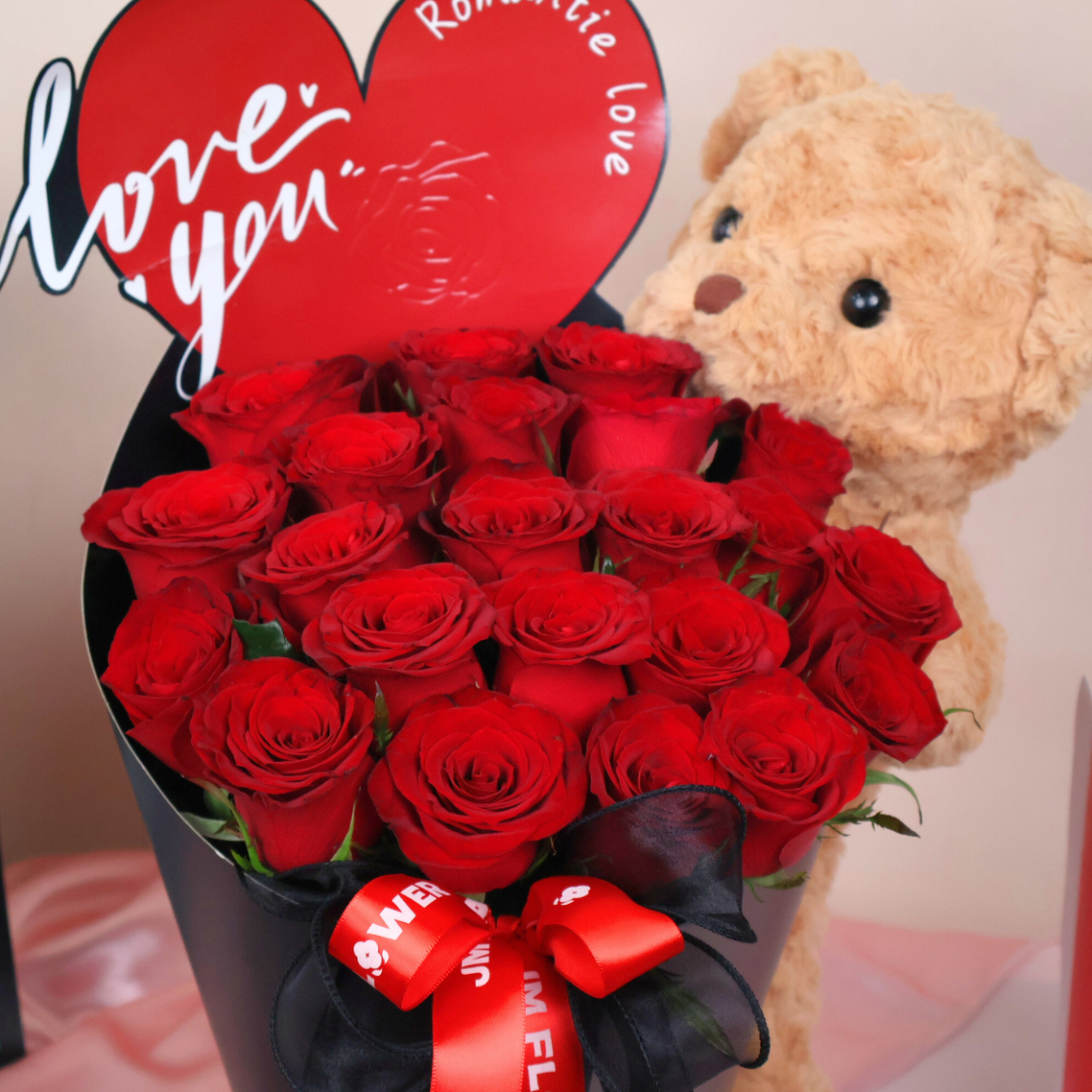 Passion Spotlight (24 Roses) - Valentine Table Flower