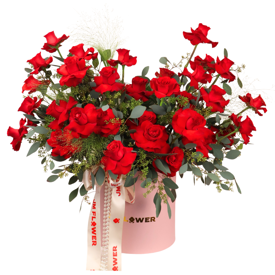 Penelope (33 Roses) - Reflexed Rose Flower Box