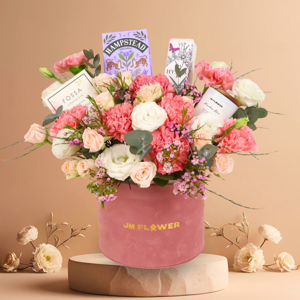 Pink garden rose bouquet by JM Flower Hy.