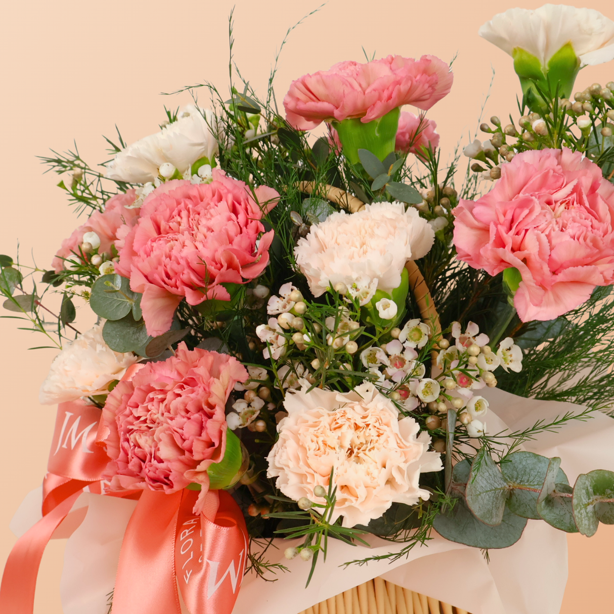 Rose Waltz (12 Carnations)