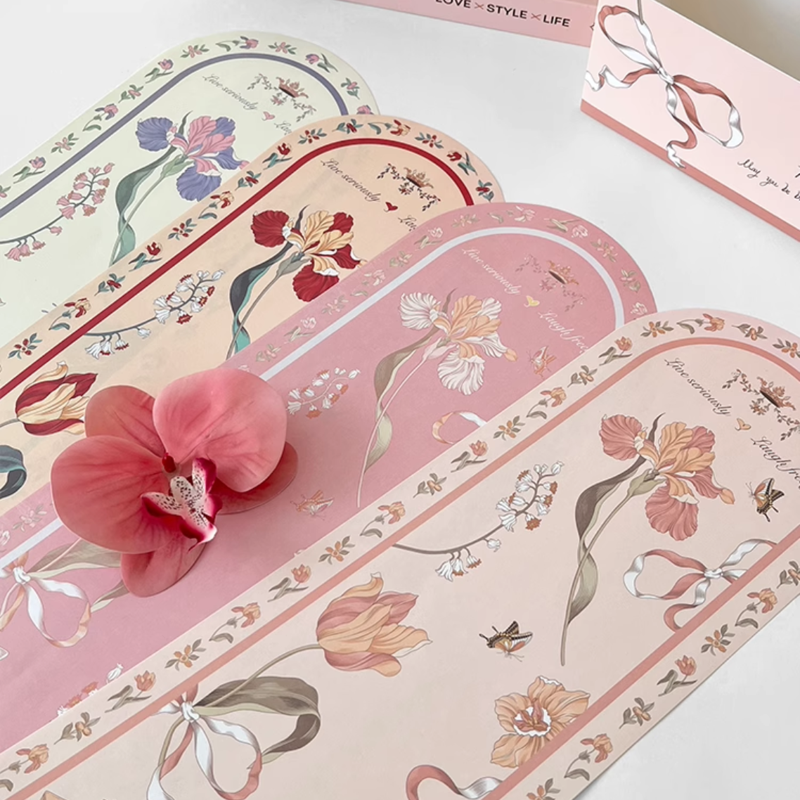 Carnation Single Stalk Bouquet (Floral Pattern)