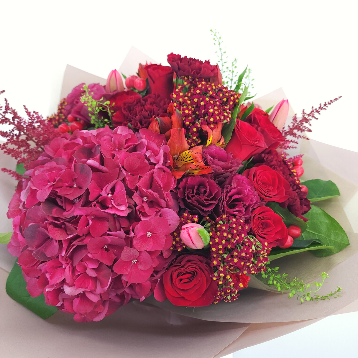 victoria Red Roses & Hydrangeas Bouquet Birthday Flower Bouquet Singapore