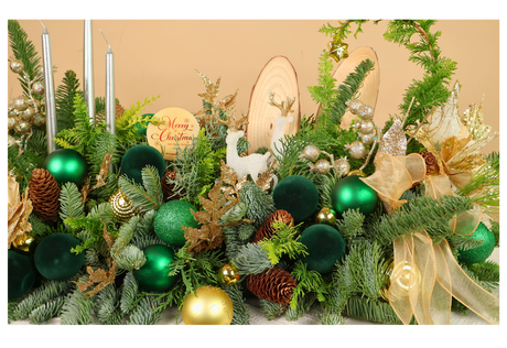 From Petals to Pine: Mixing Flowers and Foliage for a Fresh Christmas Look