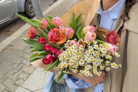5 Ways to Refresh Your Space This Summer with Fresh Flowers