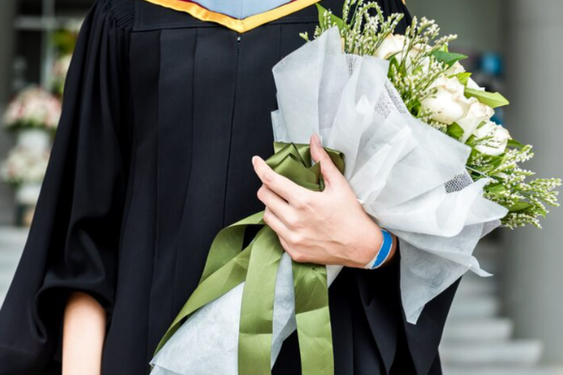 Top 5 Bold Graduation Bouquets for Him