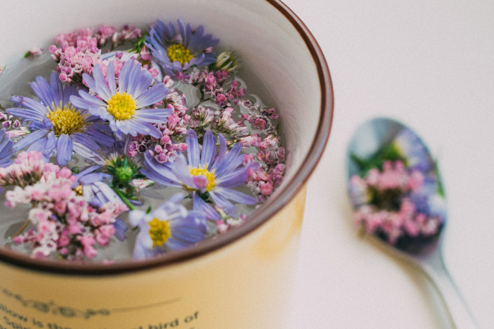 8 Flowers That Are Good for Your Health