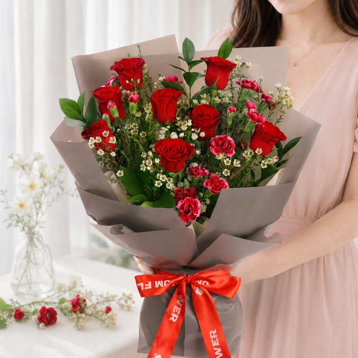 Orielle (8 Roses) - Flower Bouquet
