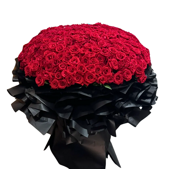 Red garden rose flower bouquet.
