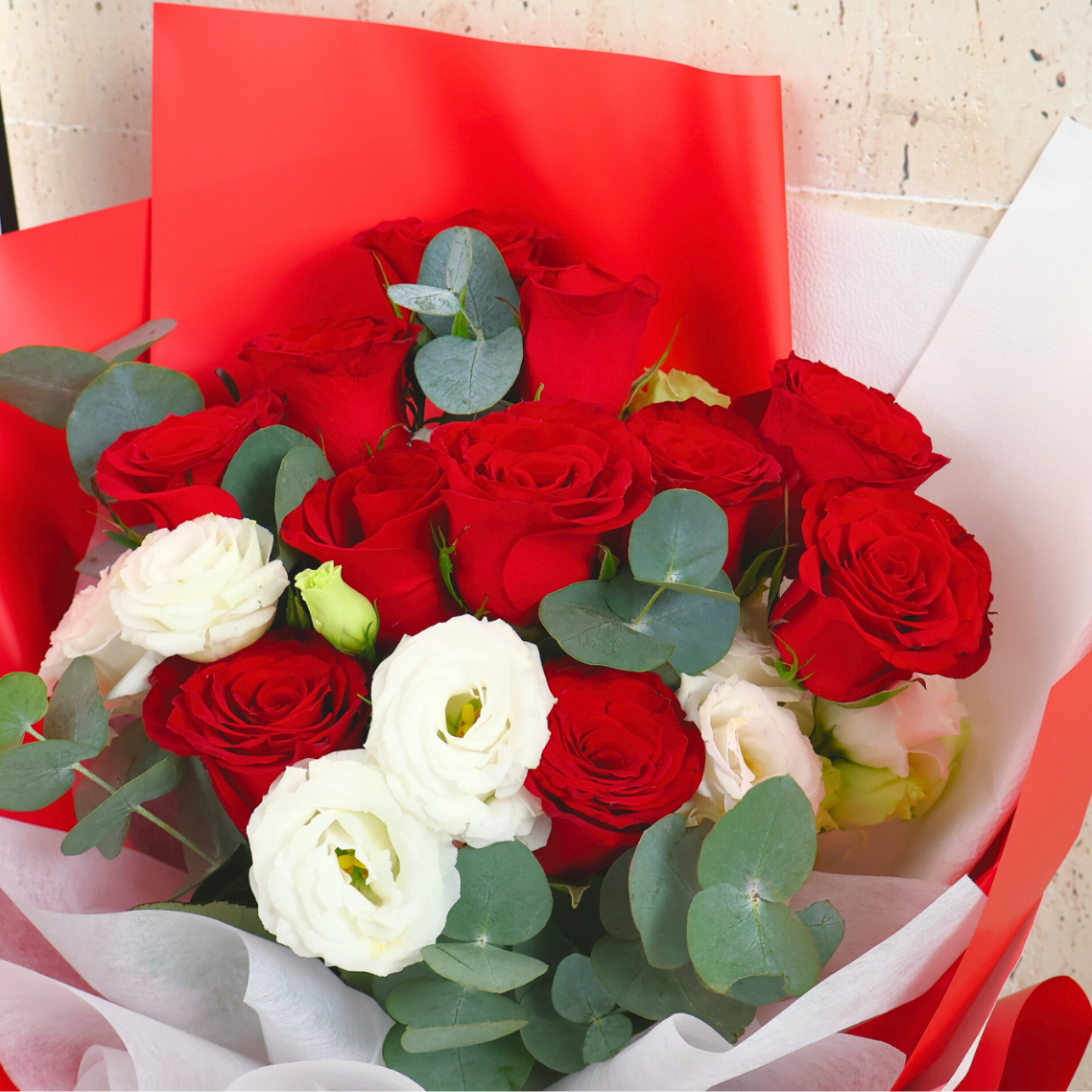 Auravine (12 Roses) - Flower Bouquet