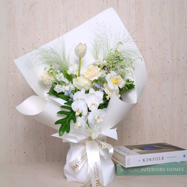 Floral arrangement by JM Flor Creation for Kinfolk Nordic.