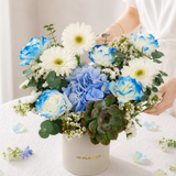 Etta (5 Roses, 1 Hydrangea) - Reflexed Rose Flower Box