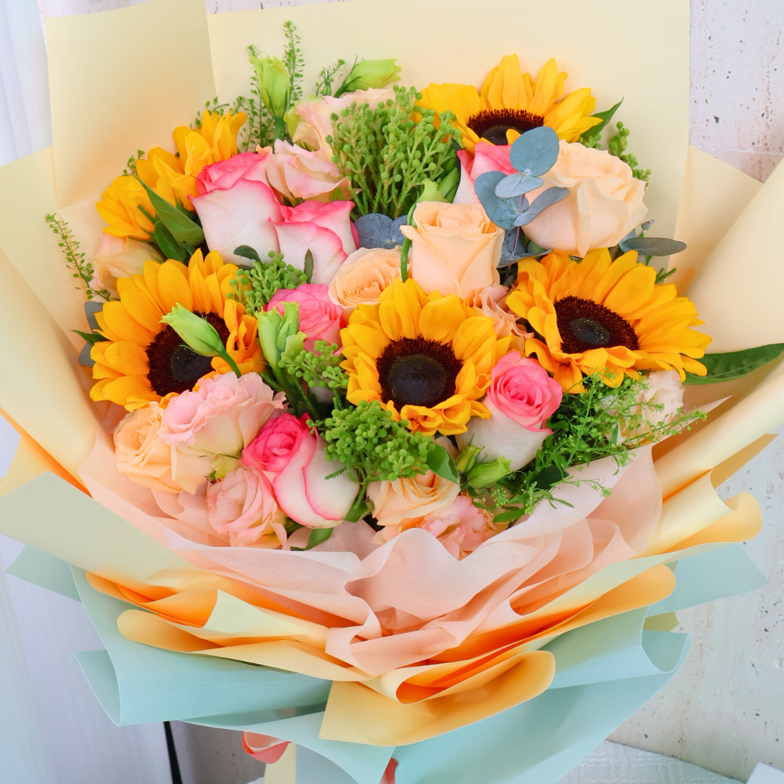 Guinevere (12 Roses, 5 Sunflower) - Flower Bouquet