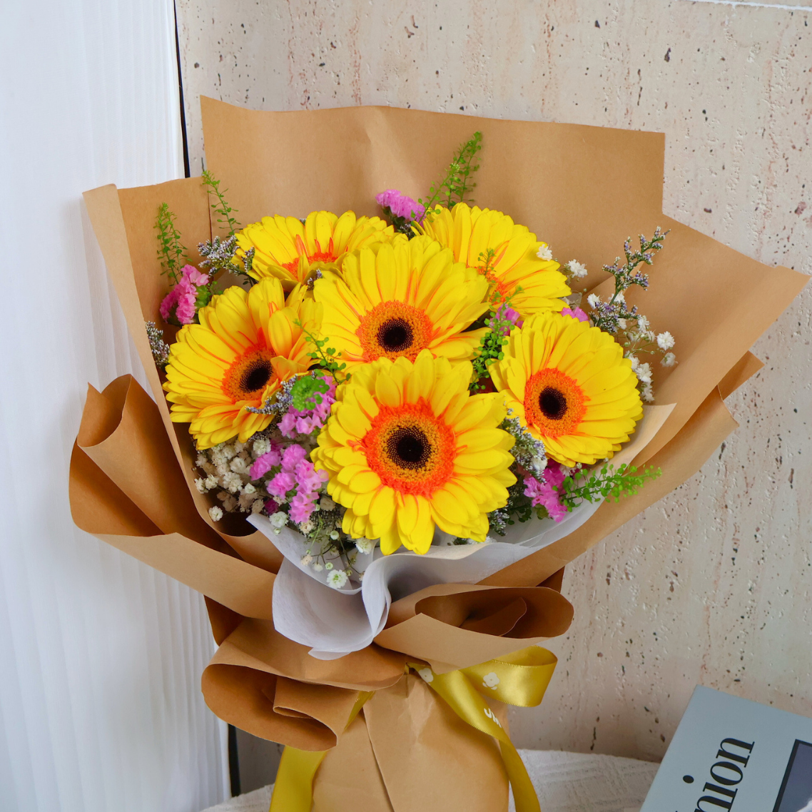 Kiki (6 Gerbera) - Flower Bouquet