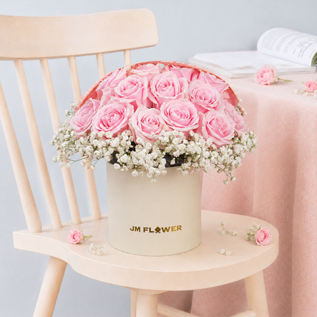 Lana (20 Roses) - Flower Box