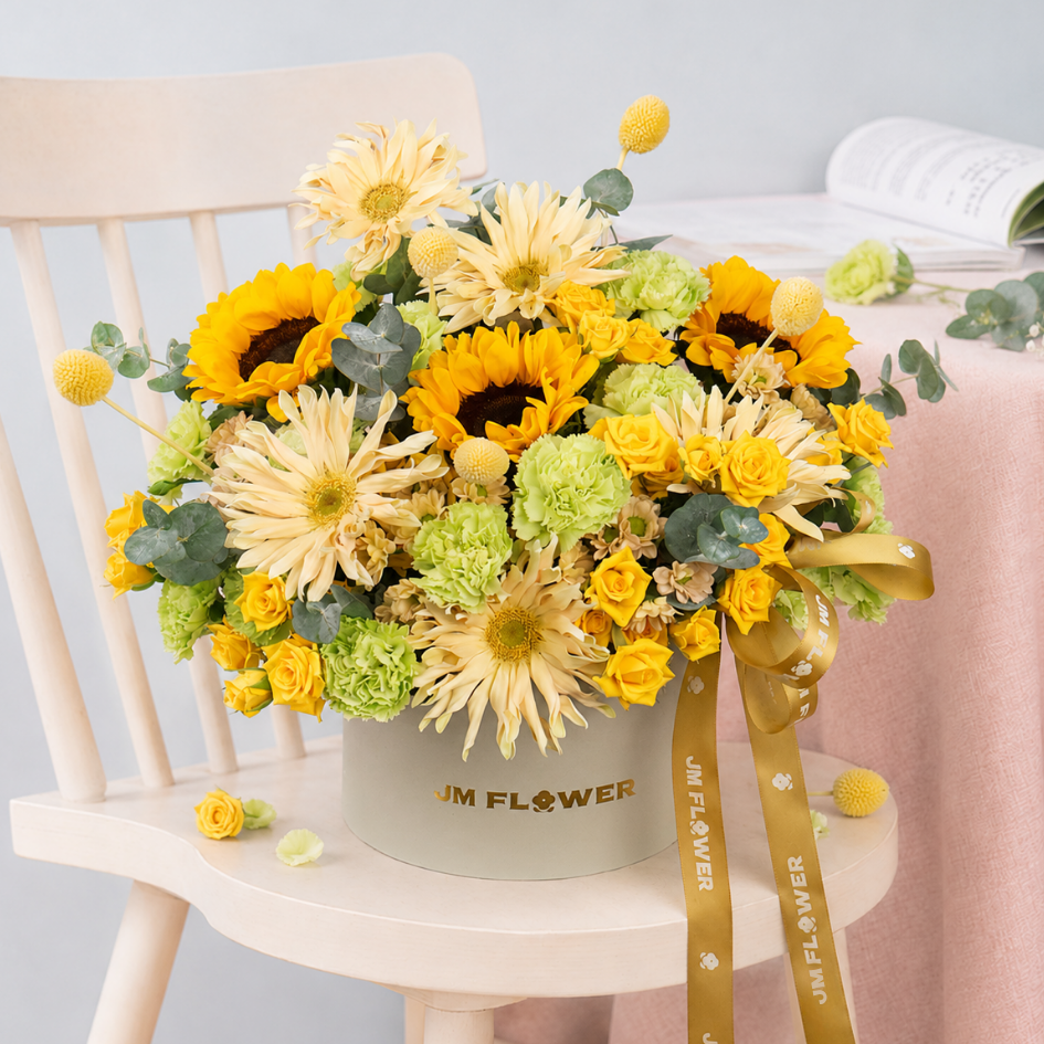 Luna (Sunflowers, Carnations) - Flower Box