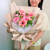 Ophelia (5 Roses, 3 Gerbera) - Flower Bouquet