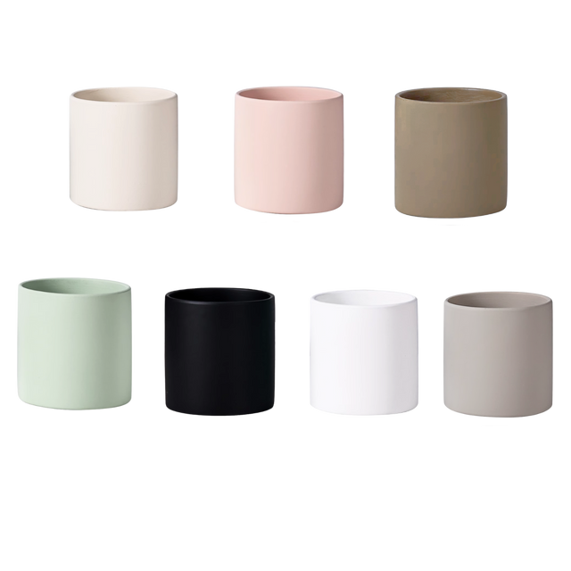 Plastic cylinder tableware.