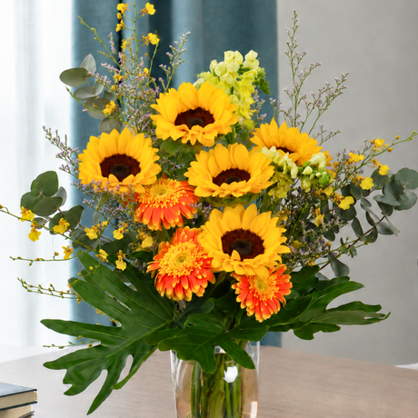 Tahlia (5 sunflower, 3 Gerberas) - Vase Arrangement