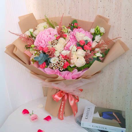 Kinfolk flower bouquet in pink floristry arrangement.