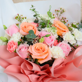 Wren (8 Roses, 2 Mattiola) - Flower Bouquet