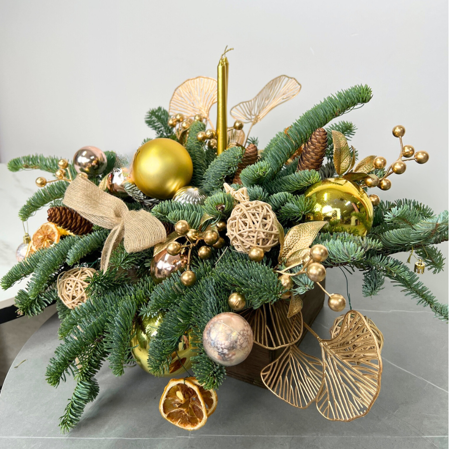 Gleaming Delights - Christmas Arrangement